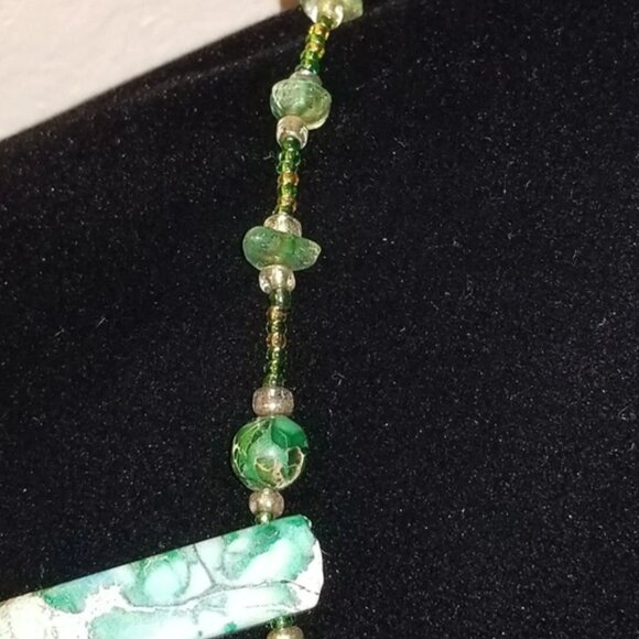 Elegant Green Jasper Necklace - Picture 6 of 7